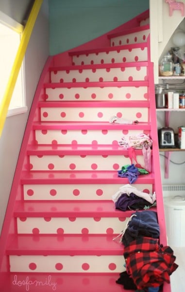pink polka dot stairs, Dos Family on Remodelaholic